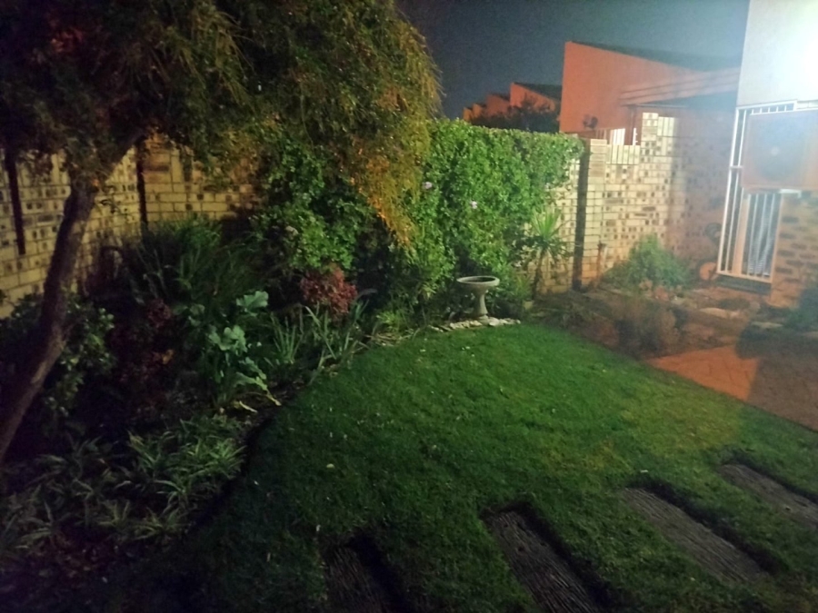 2 Bedroom Property for Sale in Heuwelsig Free State